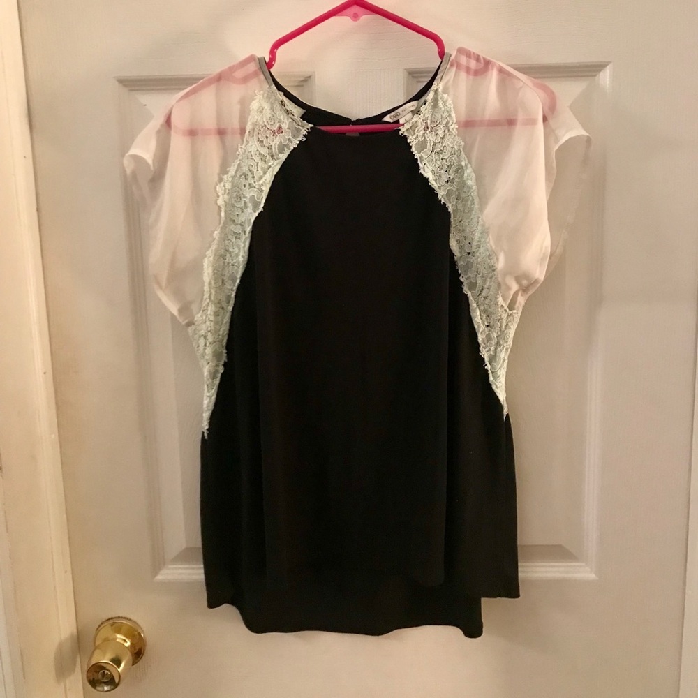 Chic multi colored top